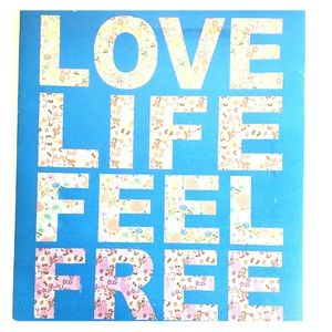 This is a blue canvas with a kind quote!!!!